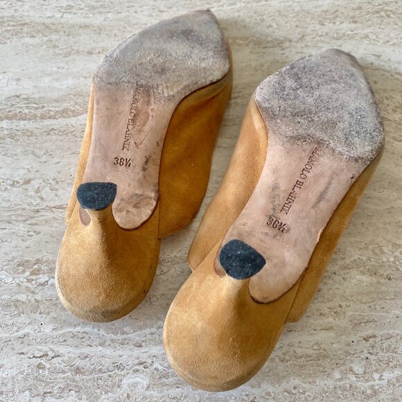 Vintage Manolo Blahnik Cutout Kitten Heel Mules - Picture 8 of 9